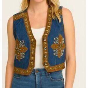 Don't Mess With Texas size Medium denim vest w/sewn & studded embleshments